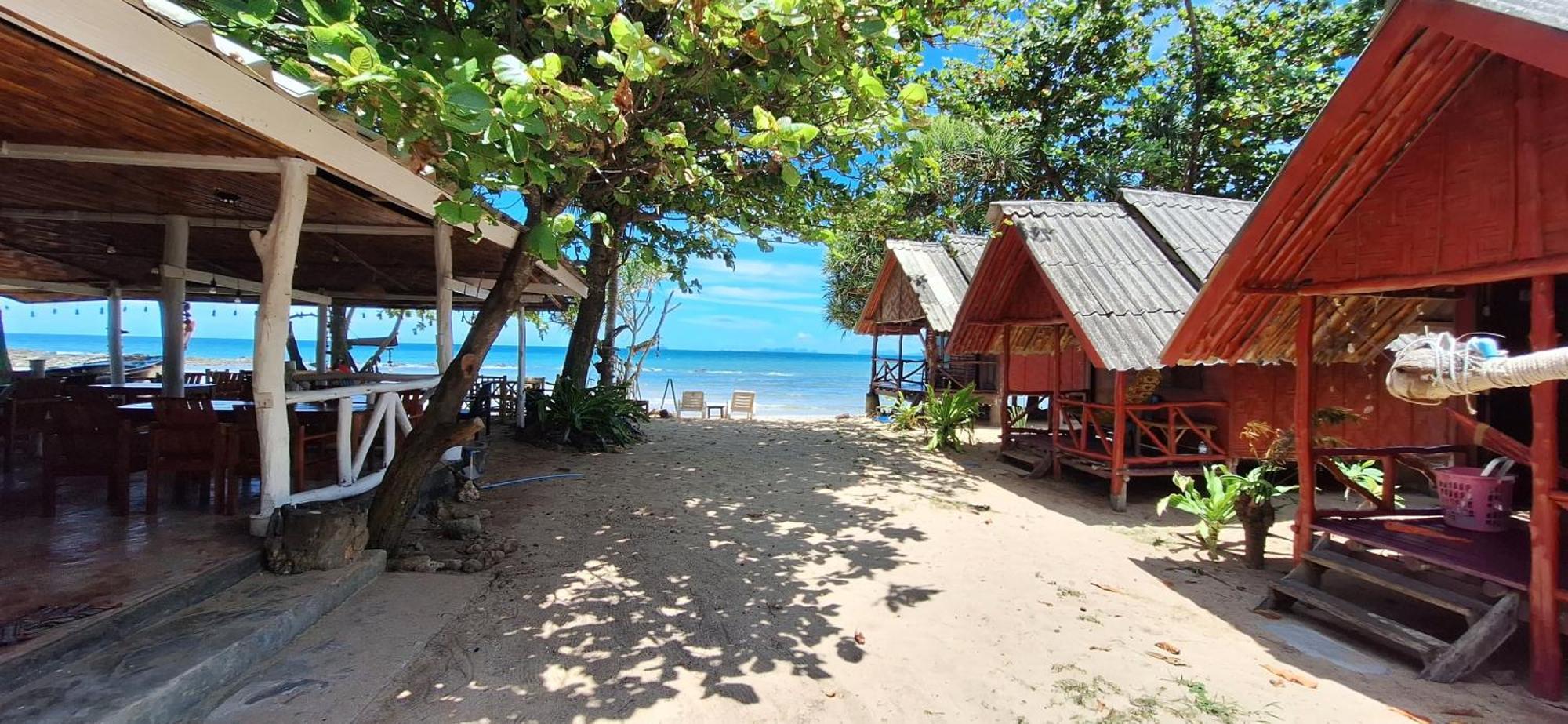Breizh Cape Beach Bungalows Koh Lanta Exterior foto