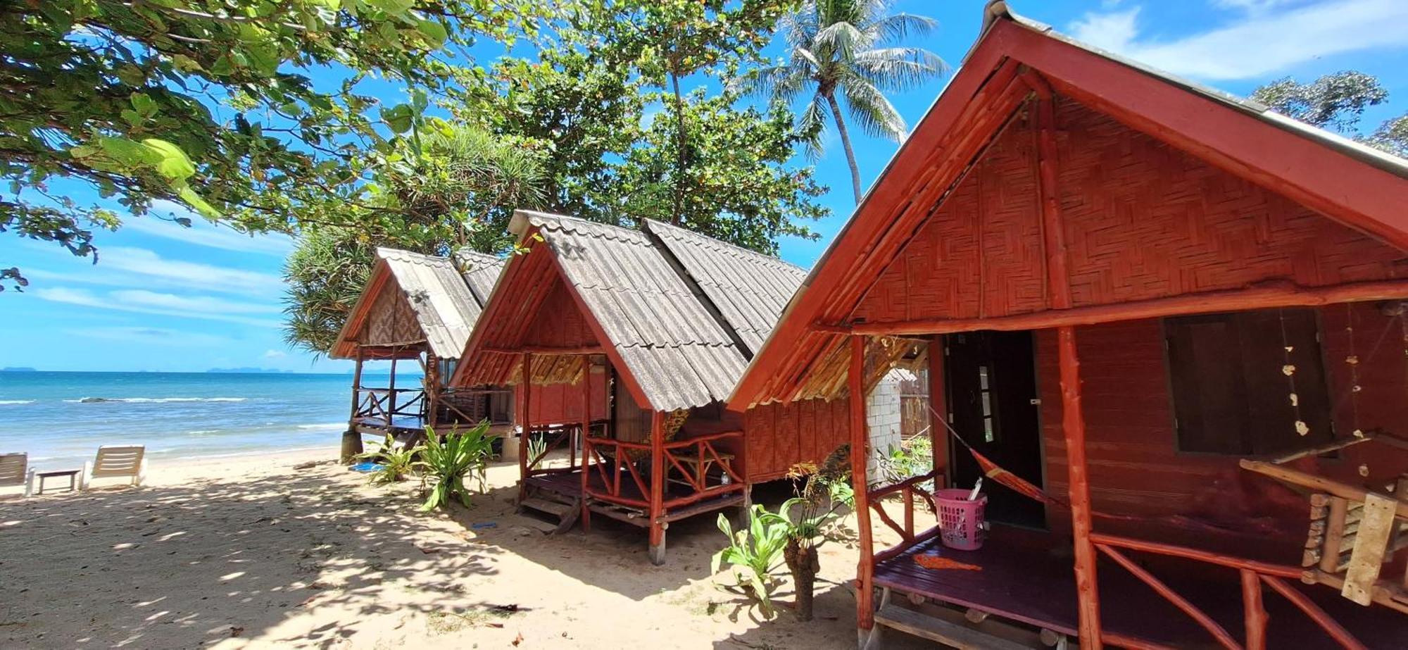 Breizh Cape Beach Bungalows Koh Lanta Exterior foto