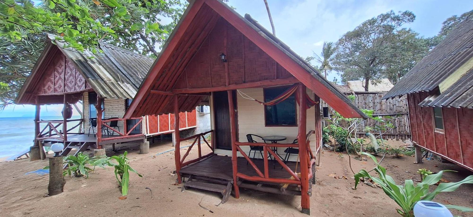 Breizh Cape Beach Bungalows Koh Lanta Quarto foto