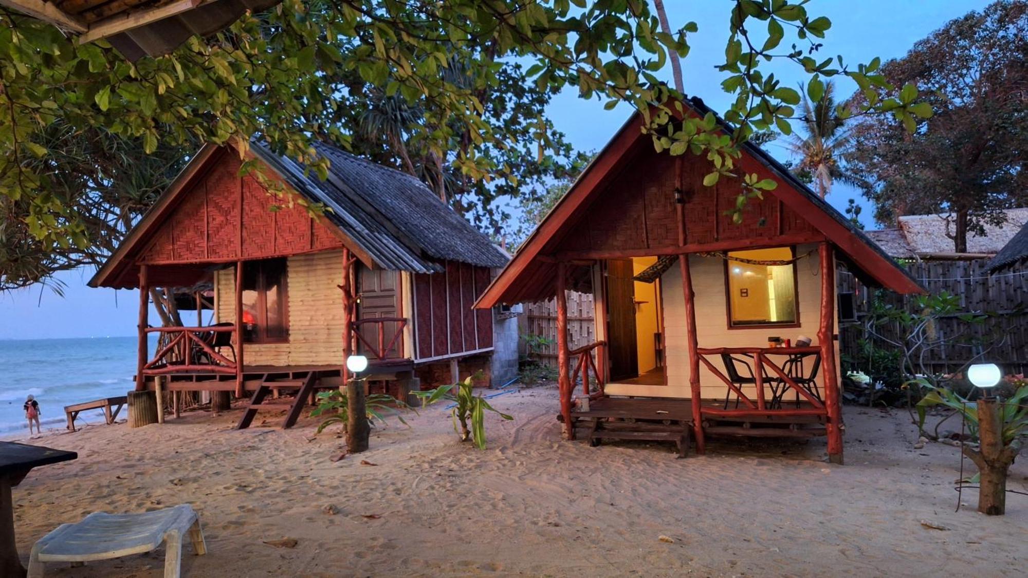 Breizh Cape Beach Bungalows Koh Lanta Exterior foto