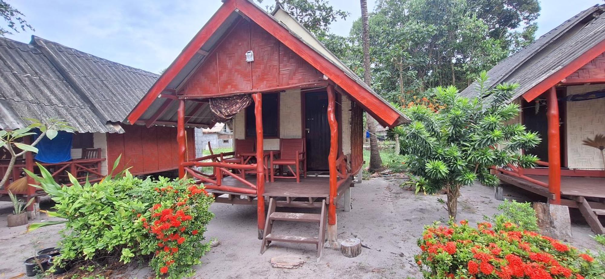 Breizh Cape Beach Bungalows Koh Lanta Quarto foto