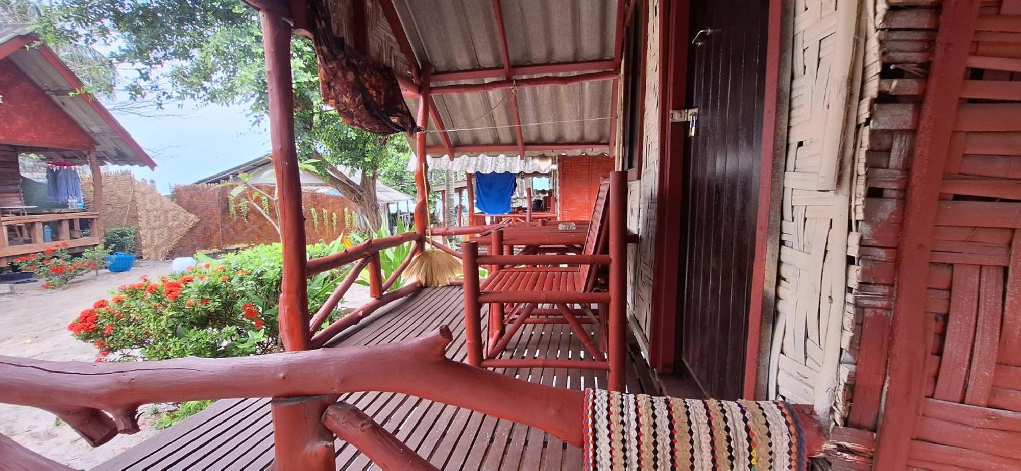 Breizh Cape Beach Bungalows Koh Lanta Quarto foto